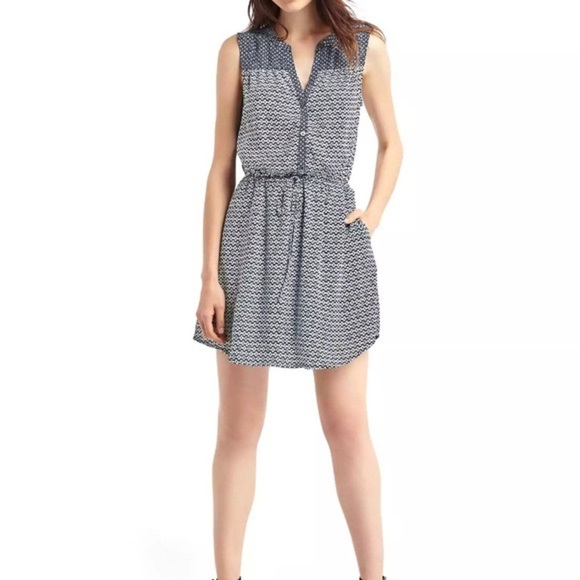 GAP Dresses & Skirts - Gap blue clover print sleeveless shirt dress